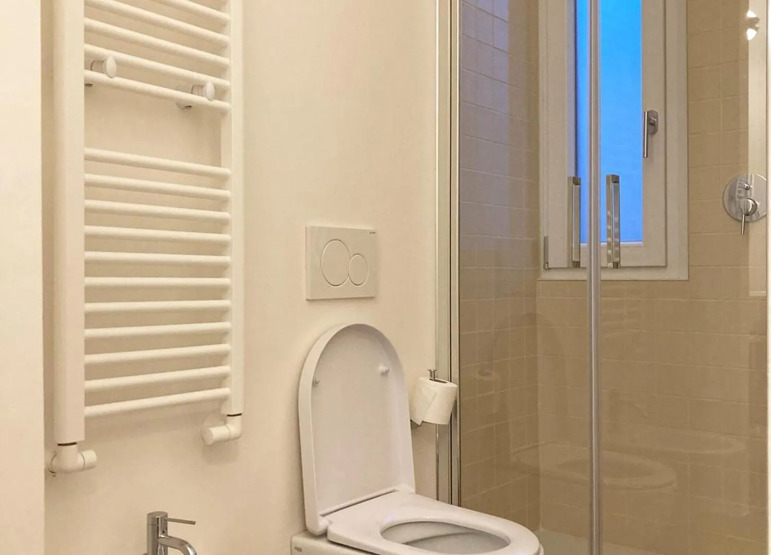 Newly Renovated Two-Room Apartment 밀라노