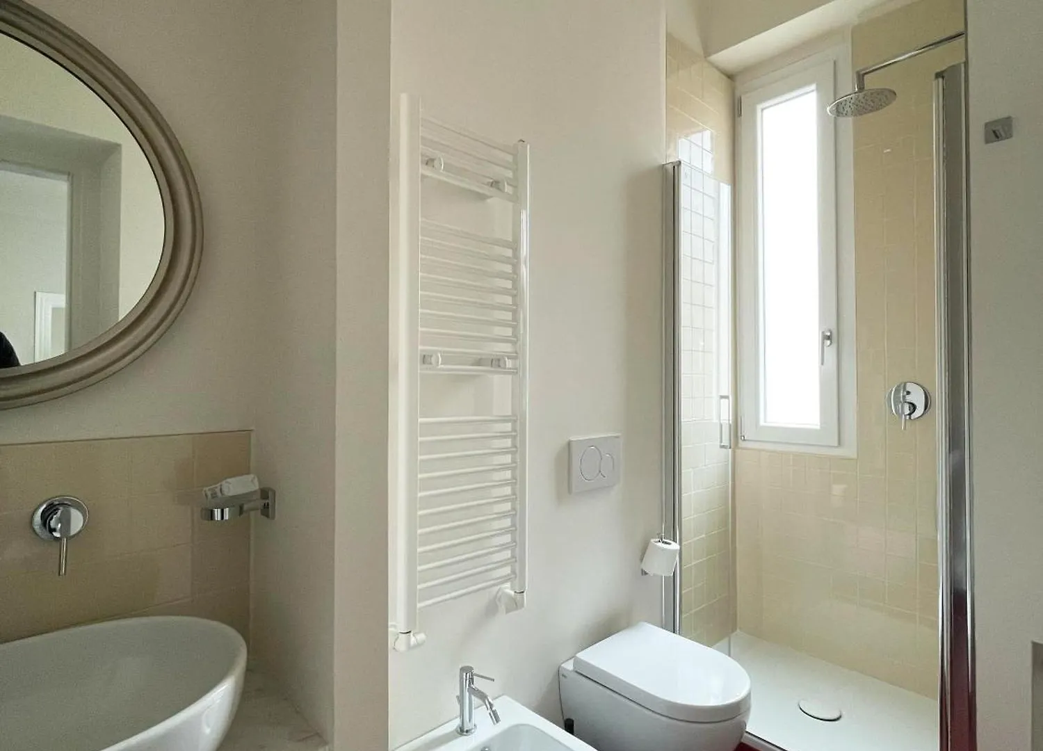 Newly Renovated Two-Room Apartment Milan Italy